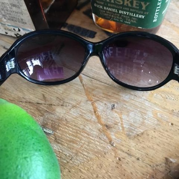 BETSEY JOHNSON Raven Gold Badged UV Sunglasses 38 main image 6